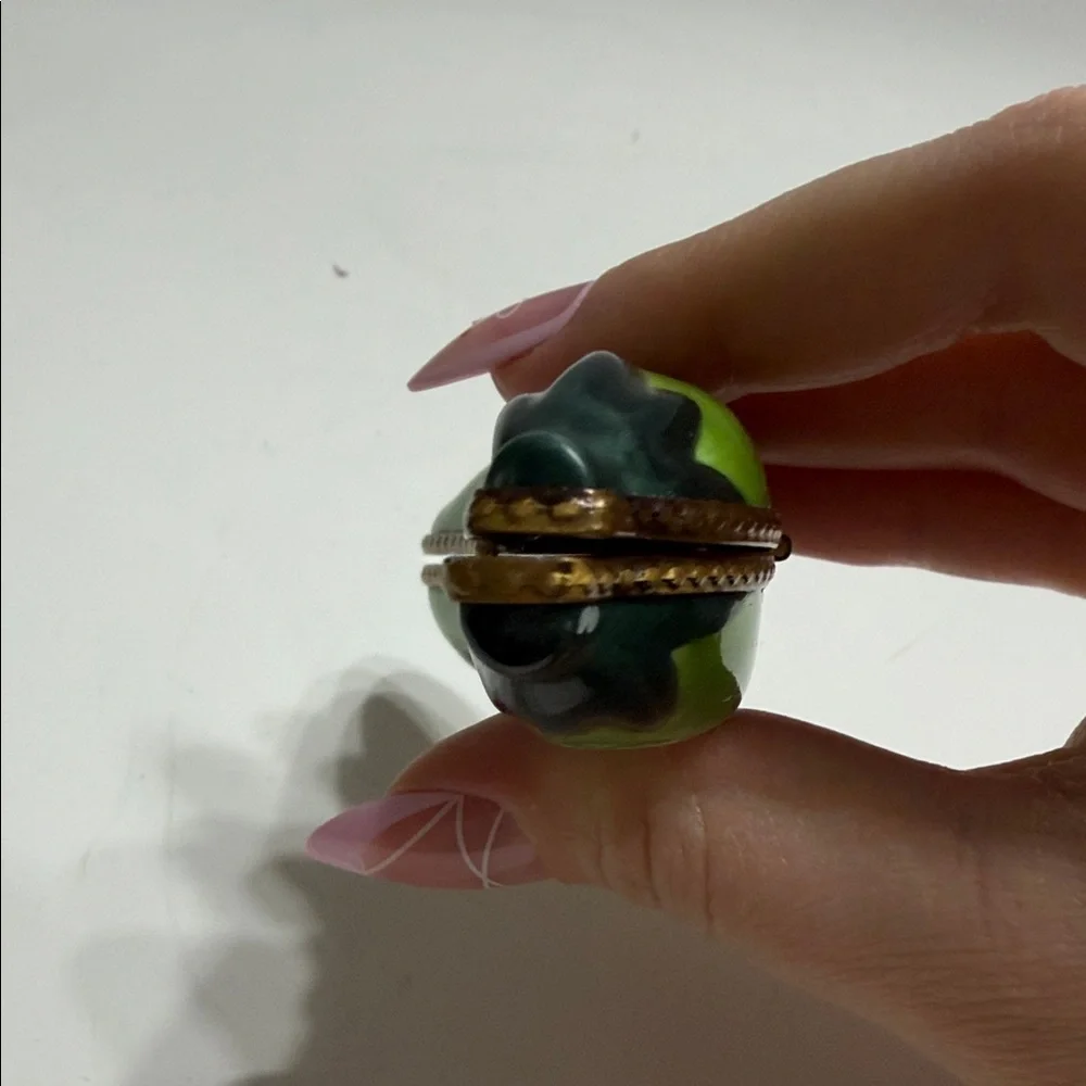 Limoges Green and Black Pea Pod Trinket Box